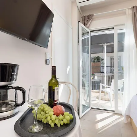 Salver Apartment *