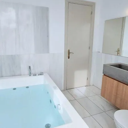 Apartment Grand In The Temple Of Zeus