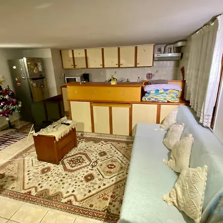 20 Mins From Centre, Rural House Holiday home