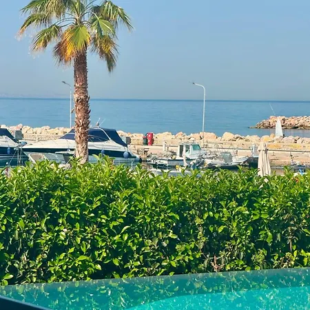 Apartment Vip Beachfront Pool & Sunsets *