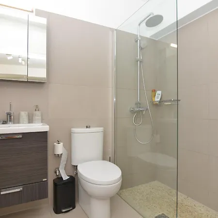 Vouliagmeni Bay Stylish House With Private Garden *