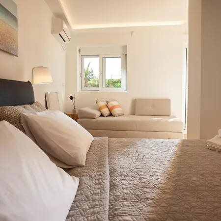 Vouliagmeni Bay Stylish House With Private Garden Athens
