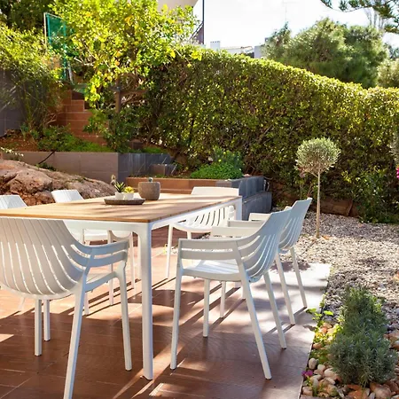 Vouliagmeni Bay Stylish House With Private Garden Apartment