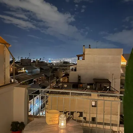 Urban Cozy Penthouse With View