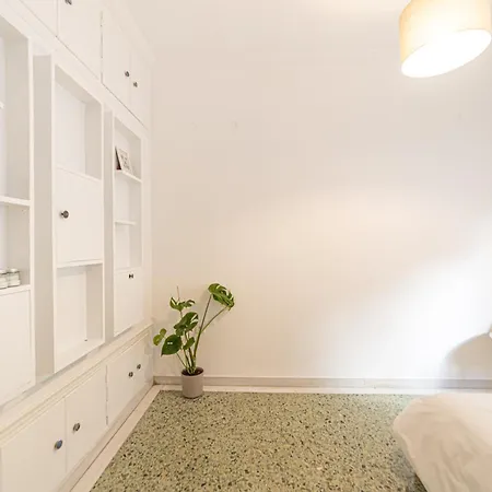 The Acropolis Apartment *