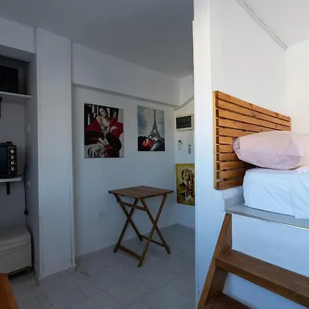 Acropolis Muses, Apartment