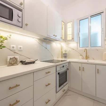 Brand New Luxury Below Acropolis Apartment