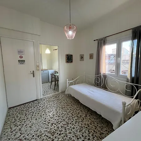 Apartment Starry - 3 Minutes From Metro Station Athens