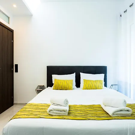 Apartment Paradise+ With Jacuzzi In The Heart Of Athens!
