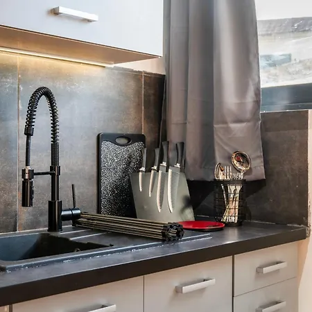 Apartment Athena's Forge