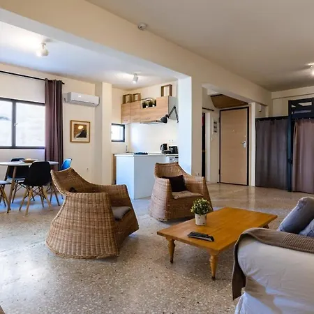 Acropolis Zen A Chic In The Center Of It Apartment Athens