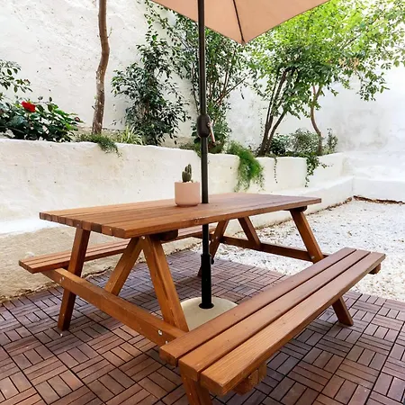 2 Bedroom With Secret Garden In The Heart Of Apartment *