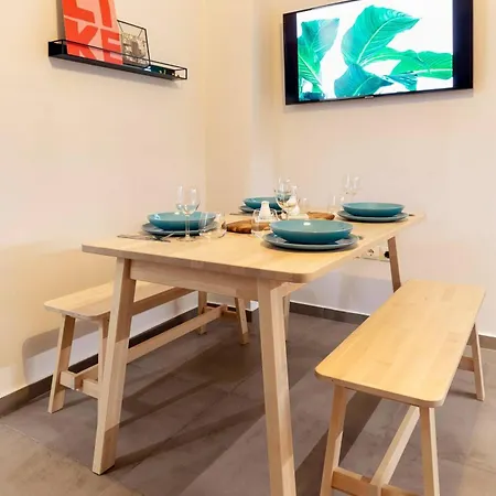 2 Bedroom With Secret Garden In The Heart Of Athens
