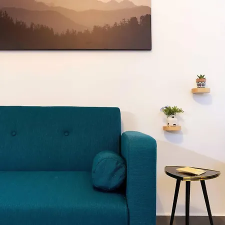 2 Bedroom With Secret Garden In The Heart Of