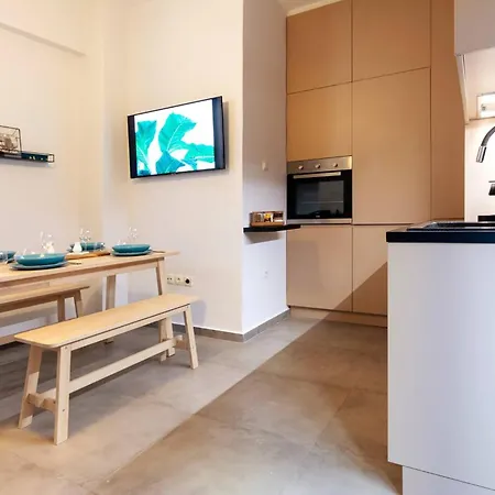 Apartment 2 Bedroom With Secret Garden In The Heart Of *