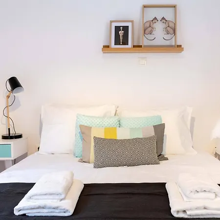 Apartment 2 Bedroom With Secret Garden In The Heart Of Athens