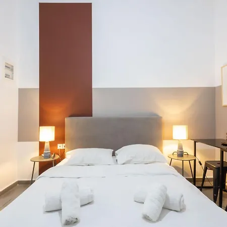 Renovated 5 Bdr House Near Acropolis - New Beds, Terrace & Yard Casa vacanze *
