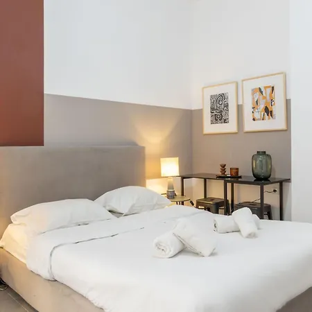 Casa vacanze Renovated 5 Bdr House Near Acropolis - New Beds, Terrace & Yard Atene
