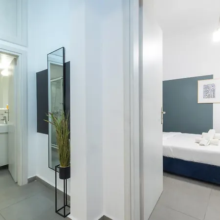 Renovated 5 Bdr House Near Acropolis - New Beds, Terrace & Yard Casa vacanze *