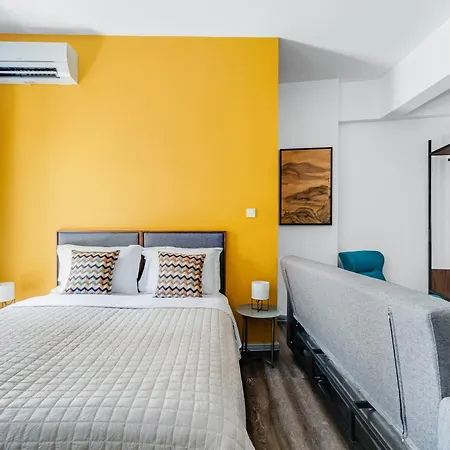 Apartment Hideaway Near Ermou Street Perfect For Groups And Families Athens
