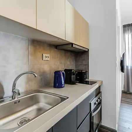 Hideaway Near Ermou Street Perfect For Groups And Families Apartment *