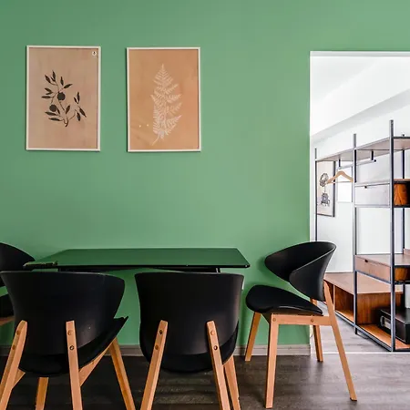 Apartment Hideaway Near Ermou Street Perfect For Groups And Families *