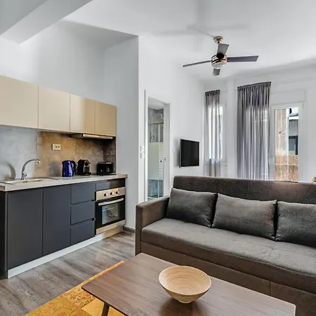 Hideaway Near Ermou Street Perfect For Groups And Families Apartment Athens