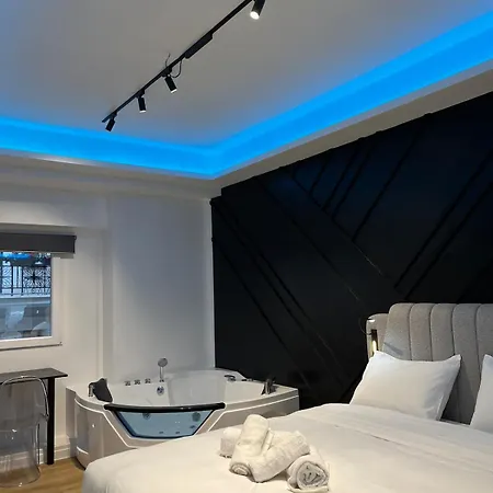 Luxe Haven Jacuzzi * Athens