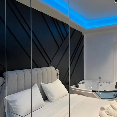 Apartment Luxe Haven Jacuzzi
