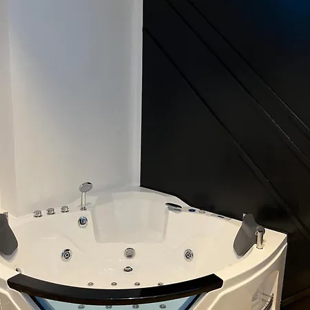 Apartment Luxe Haven Jacuzzi *