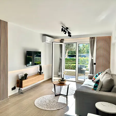 Apartment Sunny Escape In Glyfada 2 Bd Athens