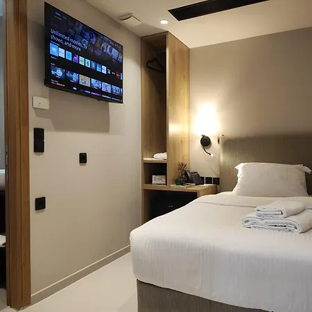 Regal Mitropoleos 4*