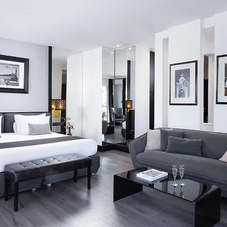 מלון Athenian Riviera Hotel& אתונה