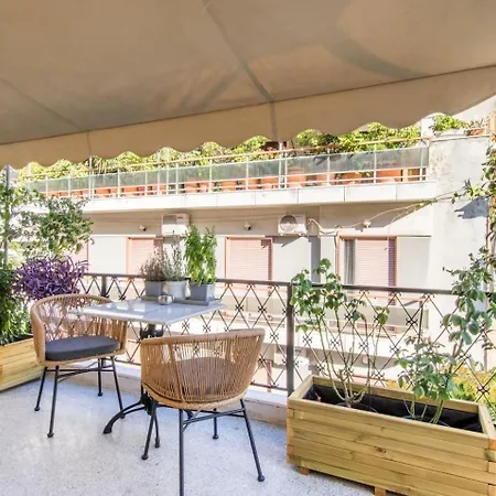 Apartment Modern W Balcony Near Kolonaki