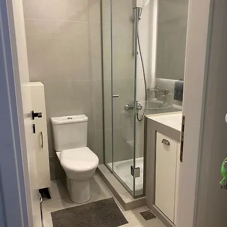 Bright, Cosy Close To Glyfada & Center