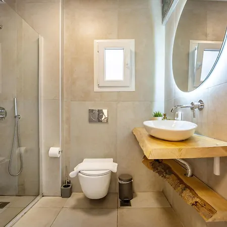 Apartment Loft 61 Charming Renovated With A Loft! *