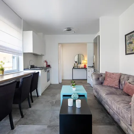 Peaceful On The Riviera Apartment
