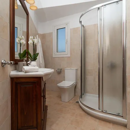 Elegant Skyline Penthouse Acropolis View 3br 2ba Athens