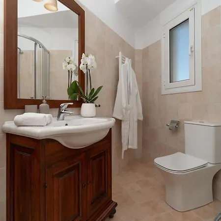 Apartment Elegant Skyline Penthouse Acropolis View 3br 2ba *