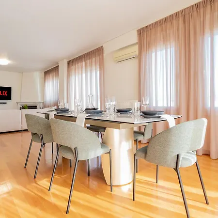Elegant Skyline Penthouse Acropolis View 3br 2ba Apartment Athens