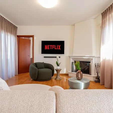 Elegant Skyline Penthouse Acropolis View 3br 2ba Apartment Athens