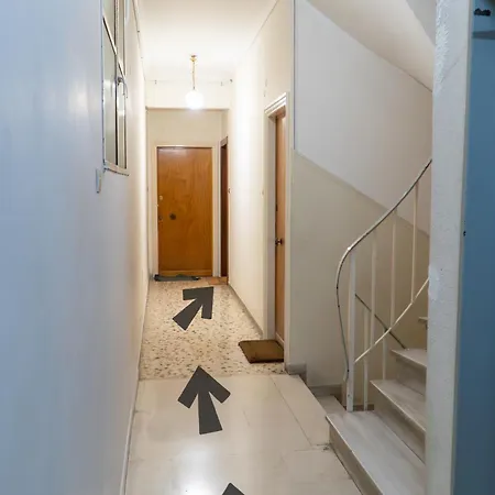 Apartment 100 Steps Metro Kato Patisia Cozy In *
