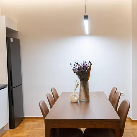 Apartment Vibrant Pagrati 2-bd Retreat With Elegant-modern Style *