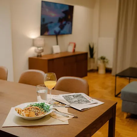 Vibrant Pagrati 2-bd Retreat With Elegant-modern Style *