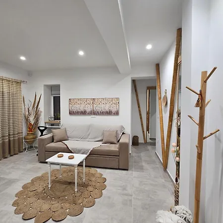 Bamboo Marousi Center Apartment