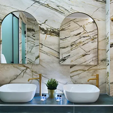 Cityluxe & Athens