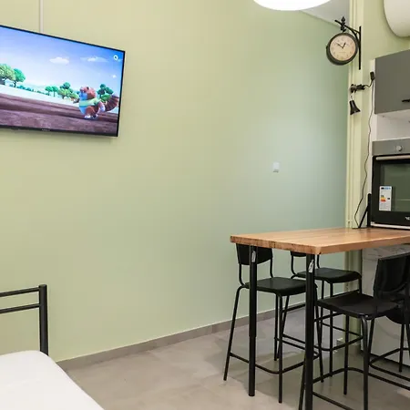 Apartment 100 Steps Metro Kato Patisia Cozy In