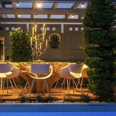 Detached House For Big Grups Apartment *
