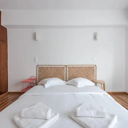 Zen Bright, Exarchia