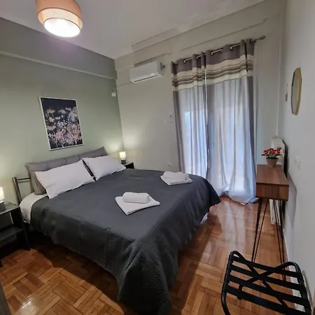 Apartment Spacious & Sunny 3bdr Athens